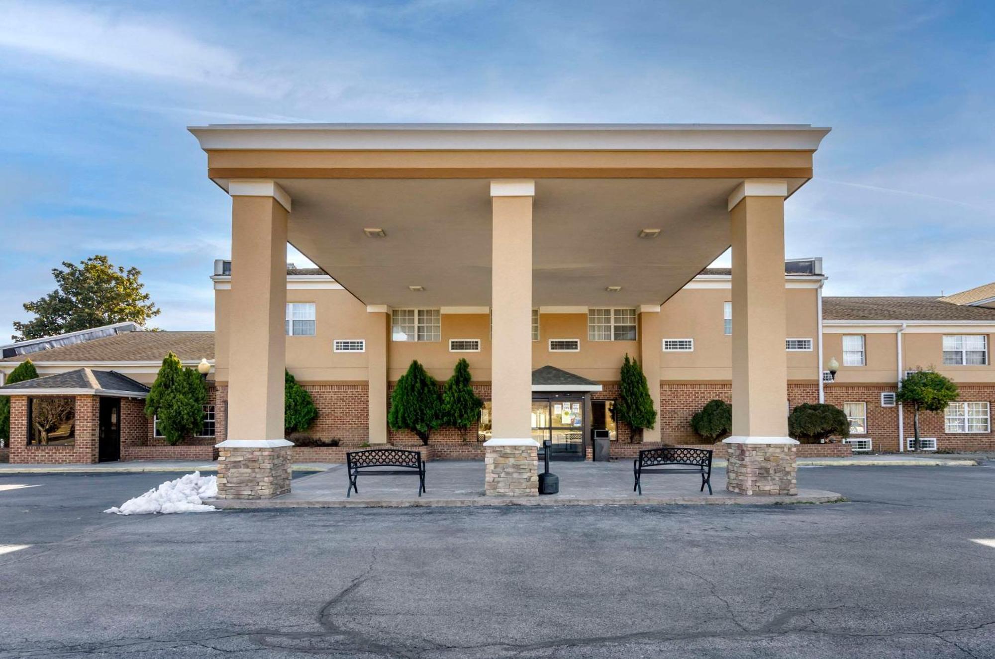 Comfort Inn & Suites Raphine - Lexington Near I-81 And I-64 Ngoại thất bức ảnh
